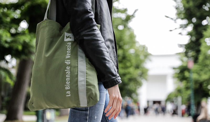 Once again this year, Tucano is the official supplier of eco-friendly shoppers for Venice’s Biennale